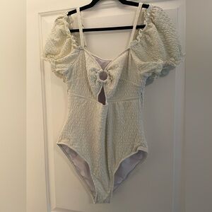 Cream Colored V Neck Onepiece Swim Ruffle Sleeve Cut Out Size 0X
